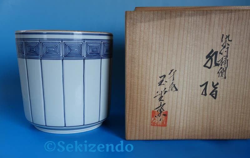 京焼 清水焼　染付　桶側　水指　　平安玉堂窯 共箱 茶道具 手塚祥堂作 2511 道具 ] - 道具 京焼 手塚桃峰造 彩色水指（共箱） | ネットショップ圭
